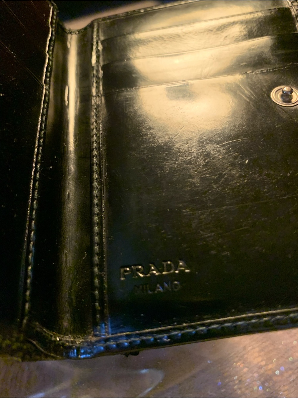 Prada Milano Black Patent Fold wallet. Presentation Box with Card. - Picture 7 of 10